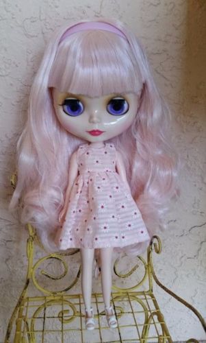Factory Type Neo Blythe Doll Pale Pink Hair - Includes Outfit