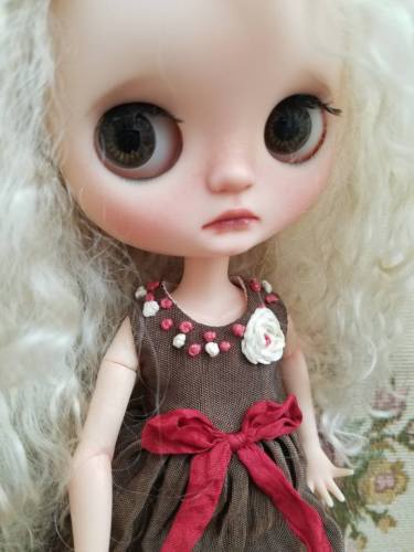GORGEOUS OOAK Blythe middie doll Casey CUPCAKE CURIO rooted hair XS neemo body