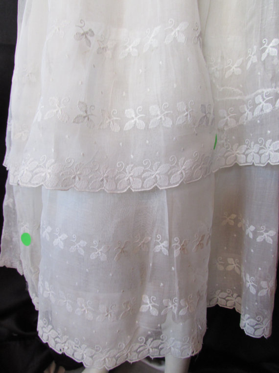 LAST CALL! 1920 Dress Girl's 1920 Fashion Adolsecent Girl Dress White Organdy Dress Lace and Eyelet