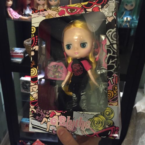 NRFB Middie Blythe Suzi Hysteric, Ltd 1800 Dolls; US seller!