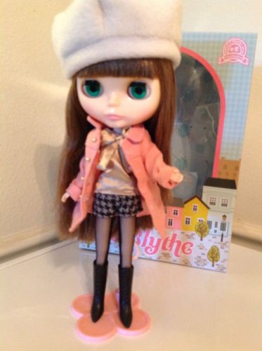 Tamara Raspberry Sorbet Blythe Doll w/ Box, Been Removed Fro
