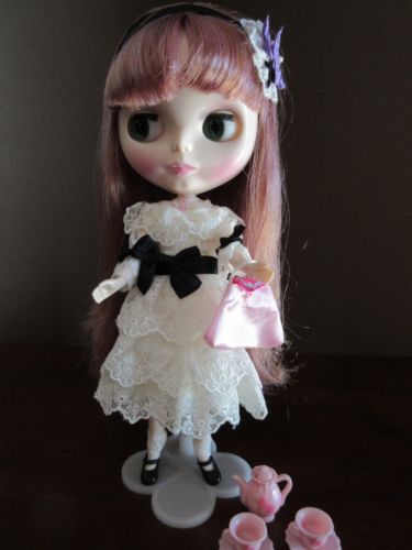 2006 Blythe Doll 
