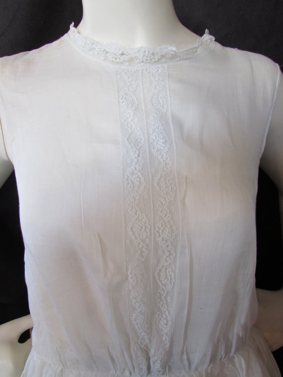 LAST CALL! 1920 Dress Girl's 1920 Fashion Adolsecent Girl Dress White Organdy Dress Lace and Eyelet