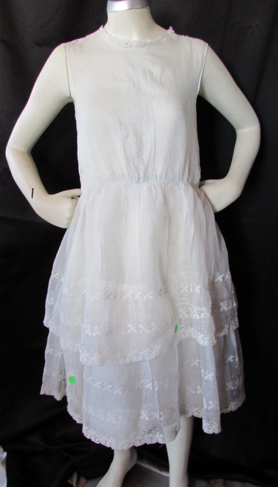 LAST CALL! 1920 Dress Girl
