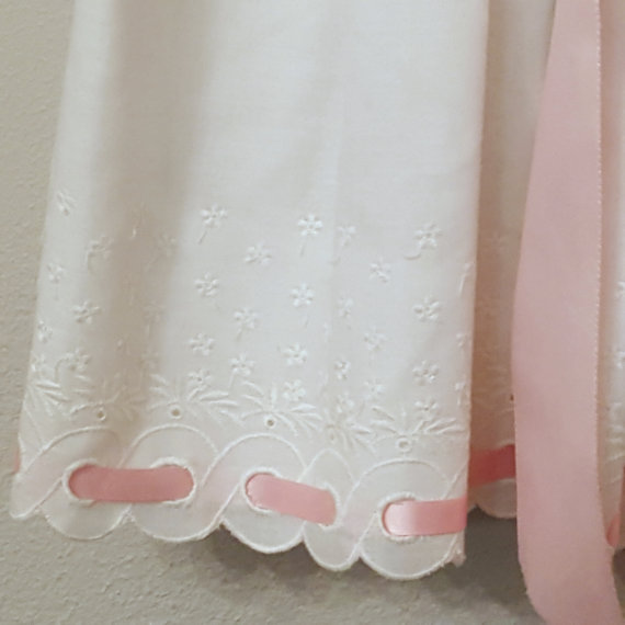 Vintage Big Girls Dress in White with Large Eyelet Collar and Pink Trim- Size 10- New, never worjn