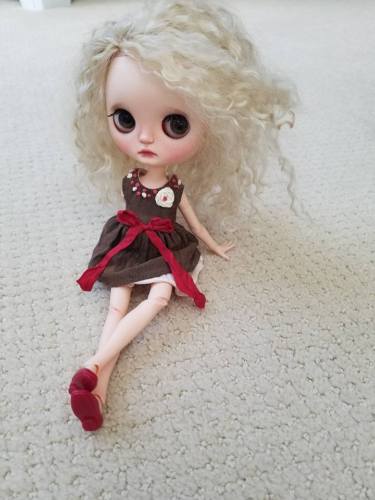 GORGEOUS OOAK Blythe middie doll Casey CUPCAKE CURIO rooted hair XS neemo body
