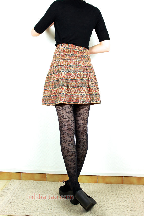 French vintage Junior Teen Girls 1960s wool Printed Skirt Ethnic Pattern High Waisted Flared Button