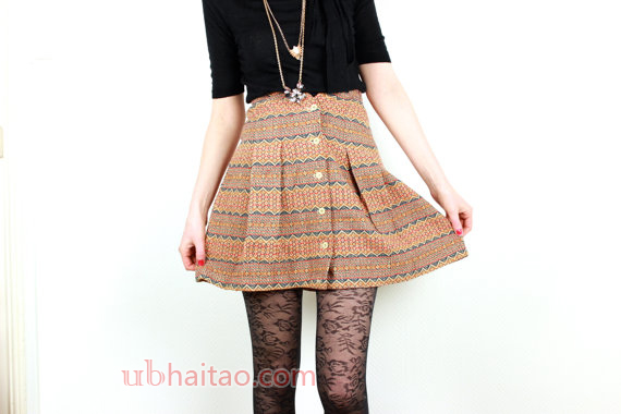 French vintage Junior Teen Girls 1960s wool Printed Skirt Ethnic Pattern High Waisted Flared Button