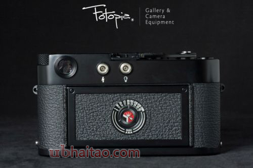 Leica M3 - Repaint with Summicron-M 50mm F2 / v2 / Dual Range with goggle